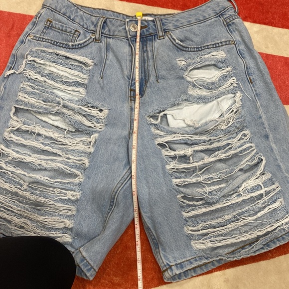 3/$10 Forever 21 Distressed Denim Shorts 27 shredded - Picture 4 of 6